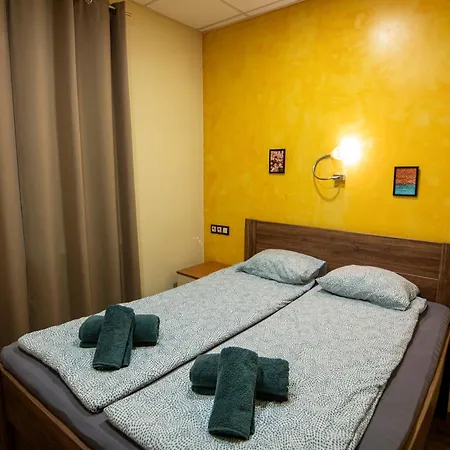 Comfort & Cozy In Center