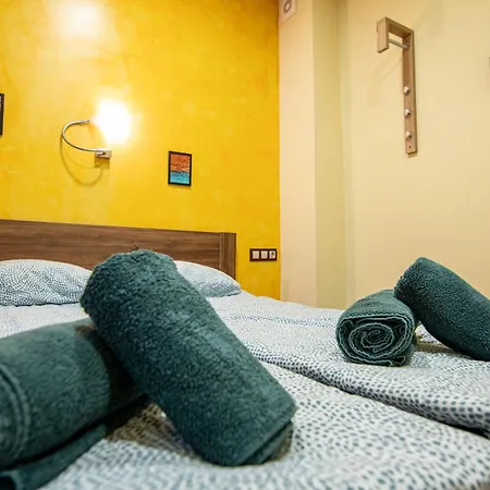 Comfort & Cozy In Center