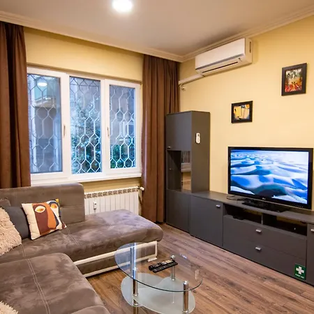 شقة Comfort & Cozy In Center